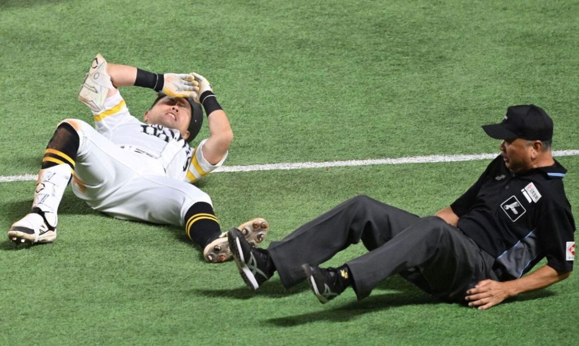 「まだちょっとフラフラしている」ソフトバンク中村晃、後頭部の打撲 一塁塁審と激突 19日出場は「まだ分からないです」：「おっ！」でつながる地元密着のスポーツ応援メディア 西スポWEB OTTO! - 西スポWEB OTTO!