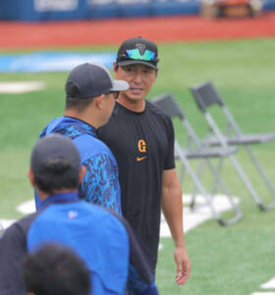 【DeNA】村田修一コーチが長野久義をねぎらう「あの年までよく頑張った」日大の先輩・後輩 巨人で共にプレー – au Webポータル 【DeNA】村田修一コーチが長野久義をねぎらう「あの年までよく頑張った」日大の先輩・後輩 巨人で共にプレー - au Webポータル