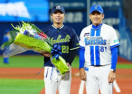 DeNA、最終戦で粋な計らい 横浜スタジアムで敵将・高津監督惜別映像 スタンド「高津!」の大合唱 – dメニューニュース DeNA、最終戦で粋な計らい 横浜スタジアムで敵将・高津監督惜別映像 スタンド「高津!」の大合唱