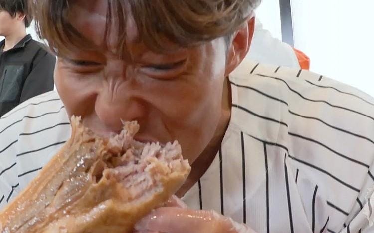 <総重量4.5kg>阪神タイガースOB 糸井・西岡・今成が「壱角家」巨大家系ラーメン爆食!:デカ盛りハンター | テレ東・BSテレ東の読んで見て感じるメディア テレ東プラス <総重量4.5kg>阪神タイガースOB 糸井・西岡・今成が「壱角家」巨大家系ラーメン爆食!:デカ盛りハンター | テレ東・BSテレ東の読んで見て感じるメディア テレ東プラス