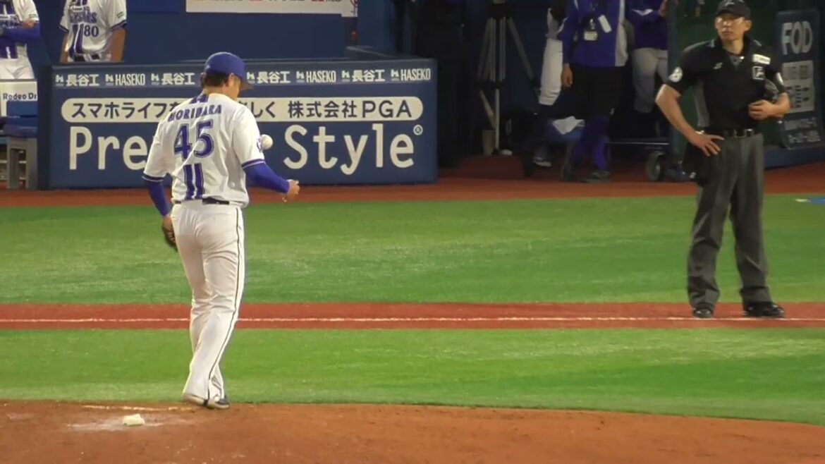 2025年10月12日 CSファーストステージ 第2戦・横浜DeNA－巨人・森原 康平 投手の準備投球（イニング中外）
