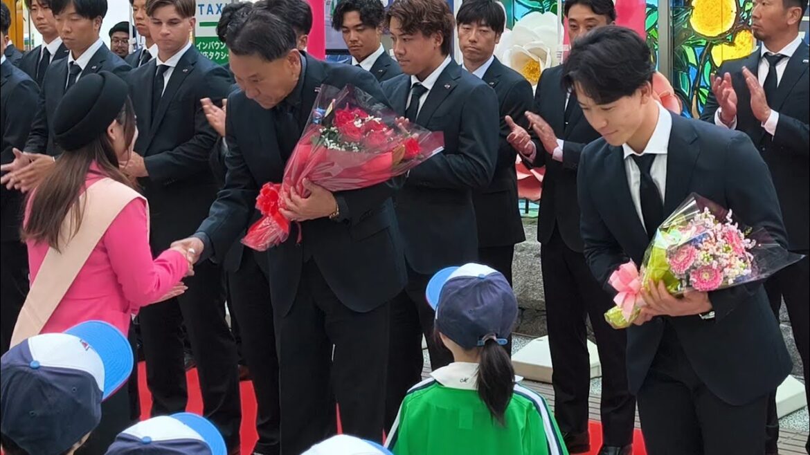 2025年東京ヤクルトスワローズ秋季キャンプ 歓迎セレモニー 11/1松山空港