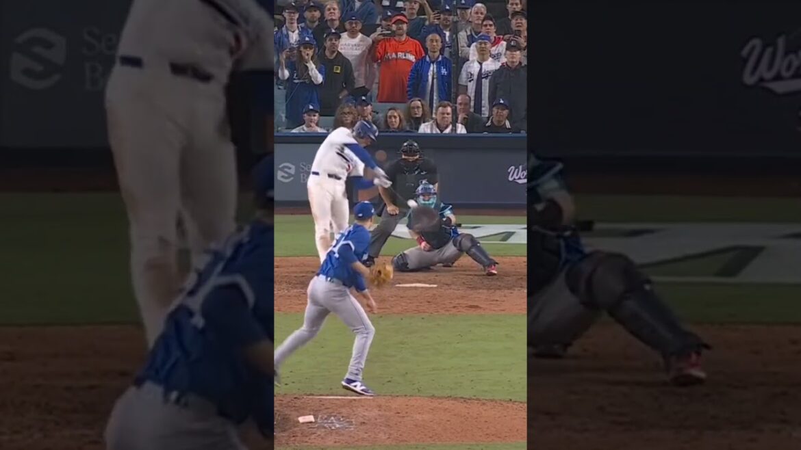 Freddie Freeman!! Hr de oro!! #mlb #baseball #homerun #dodgers #losangeles #playoffs #games #sports Freddie Freeman!! Hr de oro!! #mlb #baseball #homerun #dodgers #losangeles #playoffs #games #sports