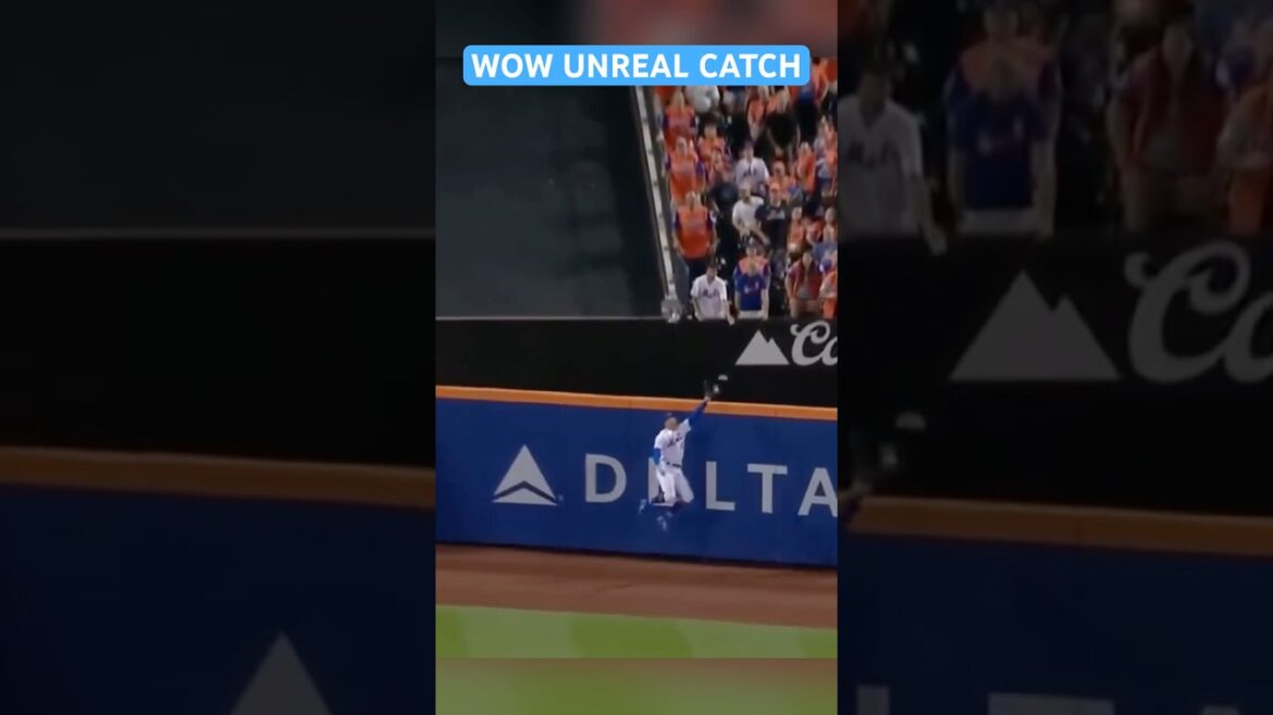 Increíble salto de Brandon Nimmo para quitarle el cuadrangular 💪” #parati #youtube #mlb #beisbol