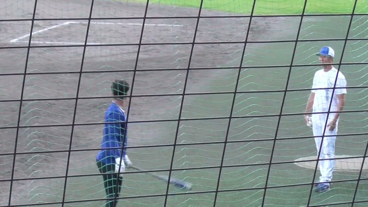 【プロ野球】　中日　秋季キャンプ　『ロングティー』