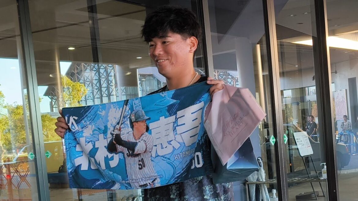 2025年東京ヤクルトスワローズ秋季キャンプ サインをする選手の皆さん！ 11/7坊っちゃんスタジアム