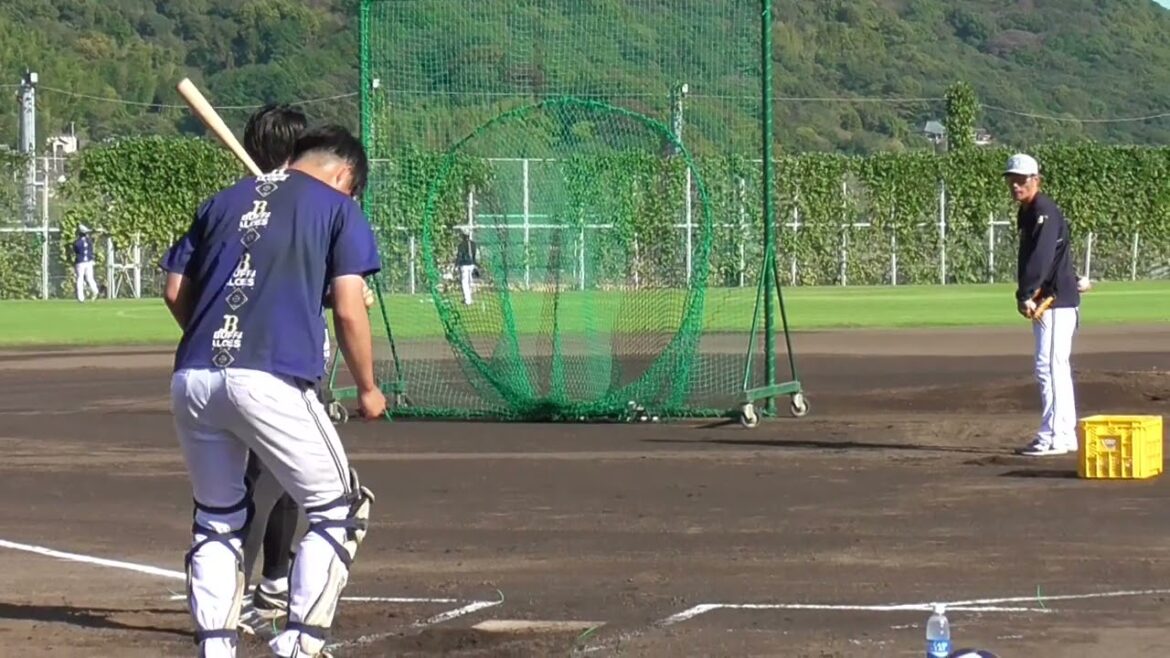 【プロ野球】　オリックス　秋季キャンプ　『62堀選手　二塁送球』