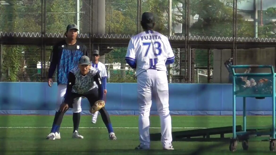 2025年11月横浜DeNAベイスターズ 秋季トレーニング 三森選手・知野選手の練習風景