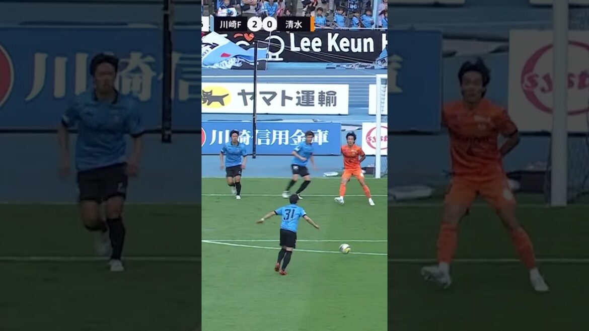 ファンウェルメスケルケン際のシュートを上手くフリック! 佐々木旭が技ありシュートで今シーズン3ゴール目! #川崎フロンターレ #frontale