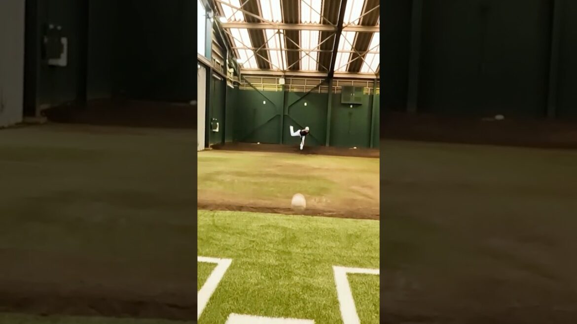 【秋季キャンプ】【捕手目線】横山楓投手のブルペン投球 #横山楓 #オリックス #shorts