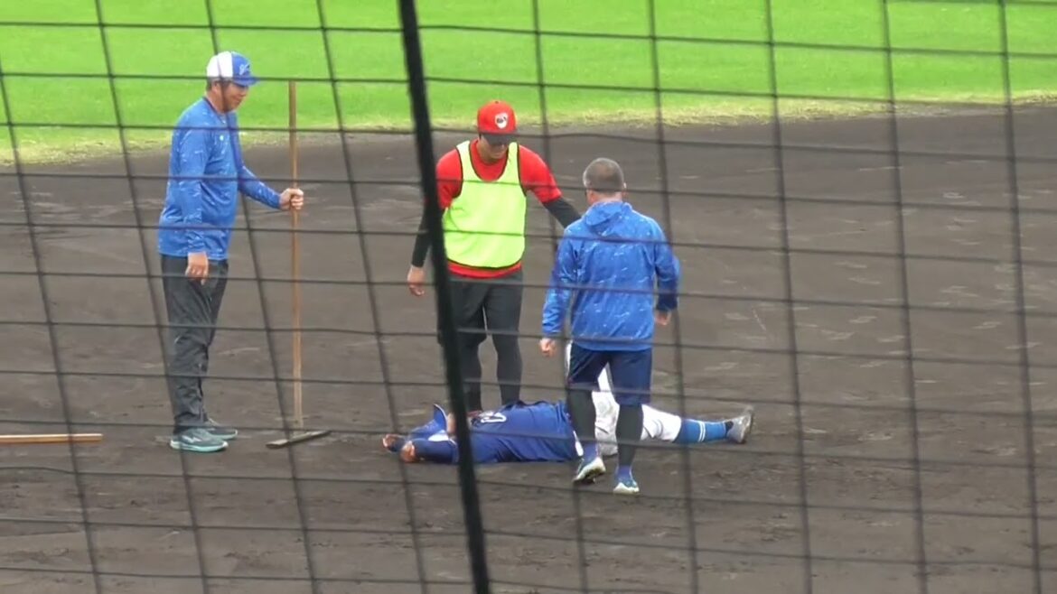 【プロ野球】11.13　中日　秋季キャンプ　『球場内　休日前、地獄のノック、地獄の体力強化！選手の悲鳴が球場に鳴り響く！足がつる！！』