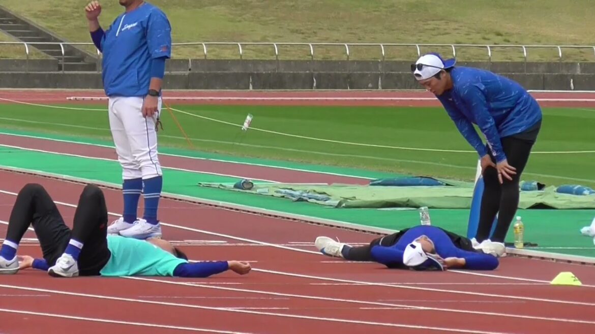 【プロ野球】11.12　中日　秋季キャンプ　『投手　陸上競技場にて、午後からの体力強化』