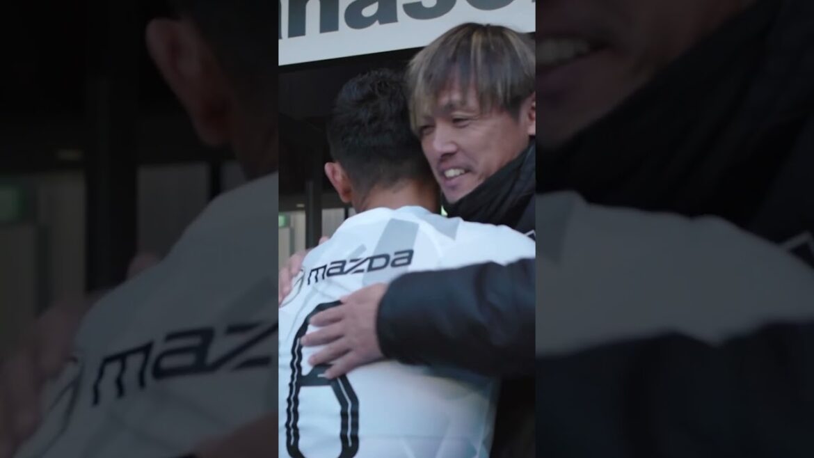 ありがとう。青山敏弘。万雷の拍手を背にピッチを去る。