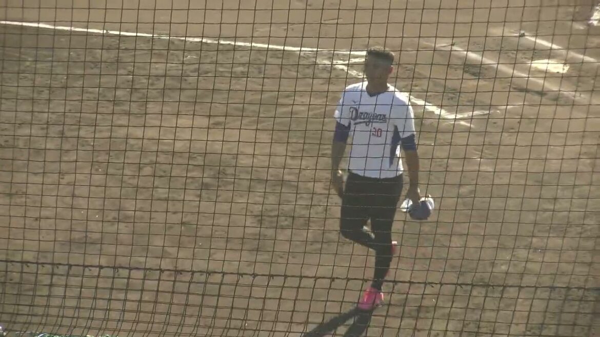 【中日ドラゴンズ 秋季キャンプ 2025】 根尾昂投手が締めの挨拶→手を振ってくれた 2025/11/15 ナゴヤ球場