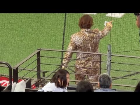 【ファン感謝デー】今年もド派手に登場!甲斐野央投手プレゼンツステージ オープニングトーク 【LIONS THANKS FESTA】2025/11/23 【ファン感謝デー】今年もド派手に登場!甲斐野央投手プレゼンツステージ オープニングトーク 【LIONS THANKS FESTA】2025/11/23