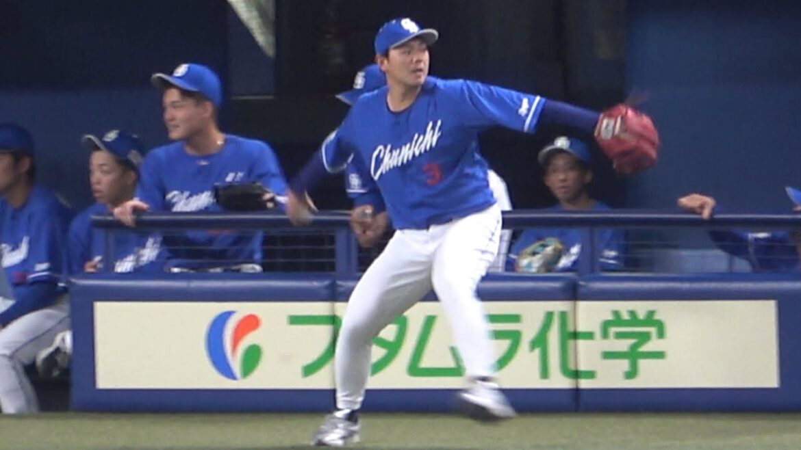 ベンチ前でキャッチボールする声がめちゃくちゃうるさい抑えピッチャー高橋周平(笑) ベンチ前でキャッチボールする声がめちゃくちゃうるさい抑えピッチャー高橋周平(笑)