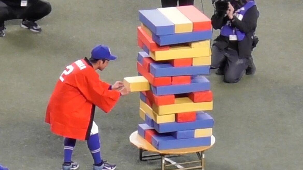 祝ご結婚！田中幹也選手  巨大ジェンガのように末長く幸せを積み上げていって下さい　中日ドラゴンズファンフェスタ　2025/11/22