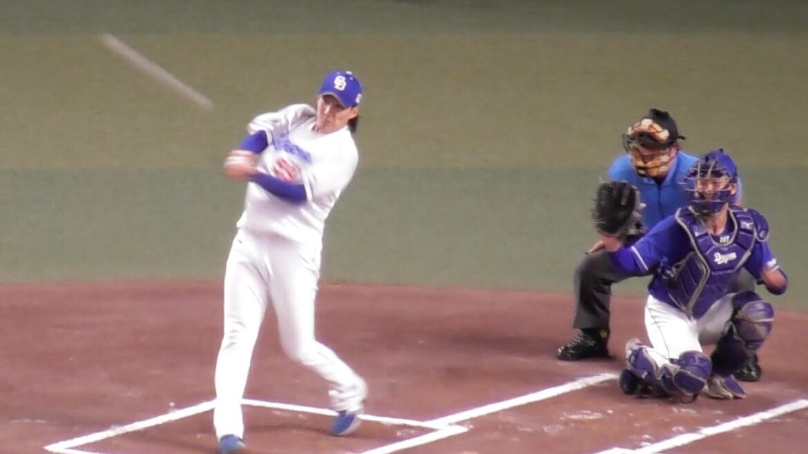 斎藤綱記　ホームランウイング改修前これが最後のHR！豪快なバット投げ  ベンチ総立ち！ 中日ドラゴンズファンフェスタ　2025/11/22