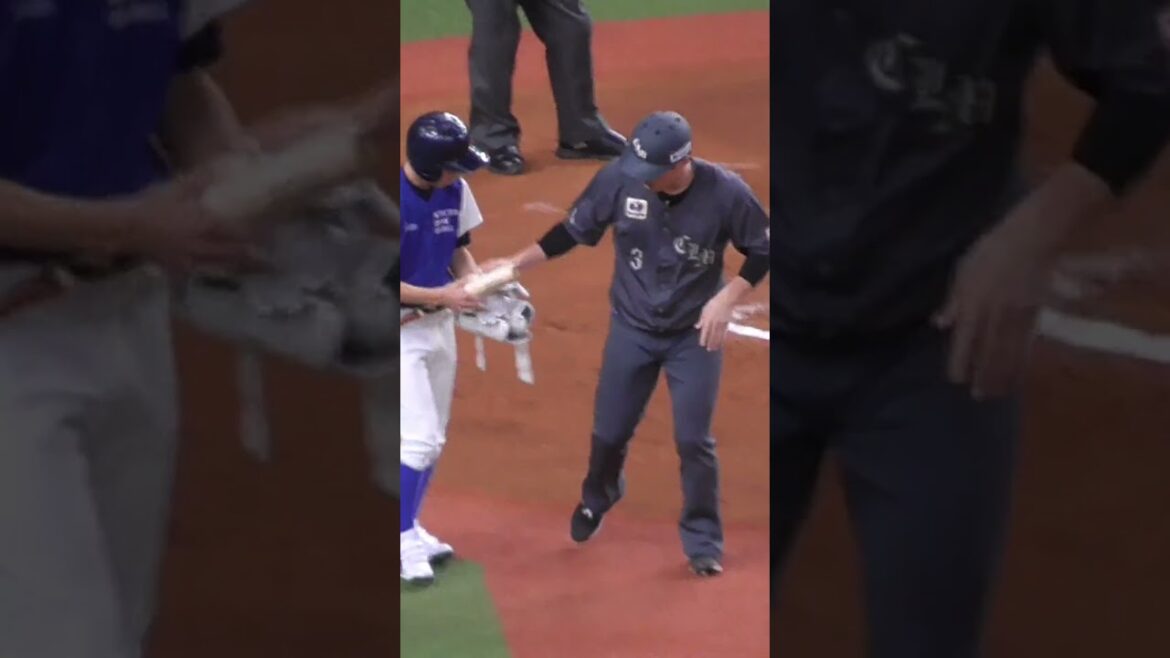 角中 勝也、四球を選ぶ。代走、髙部 瑛斗　#千葉ロッテマリーンズ #shorts