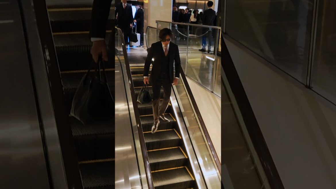 会場入りをする大野雄大投手、才木浩人投手と坂本誠志郎選手。NPBアワード2025　 #中日ドラゴンズ #大野雄大 #阪神タイガース #才木浩人 #坂本誠志郎