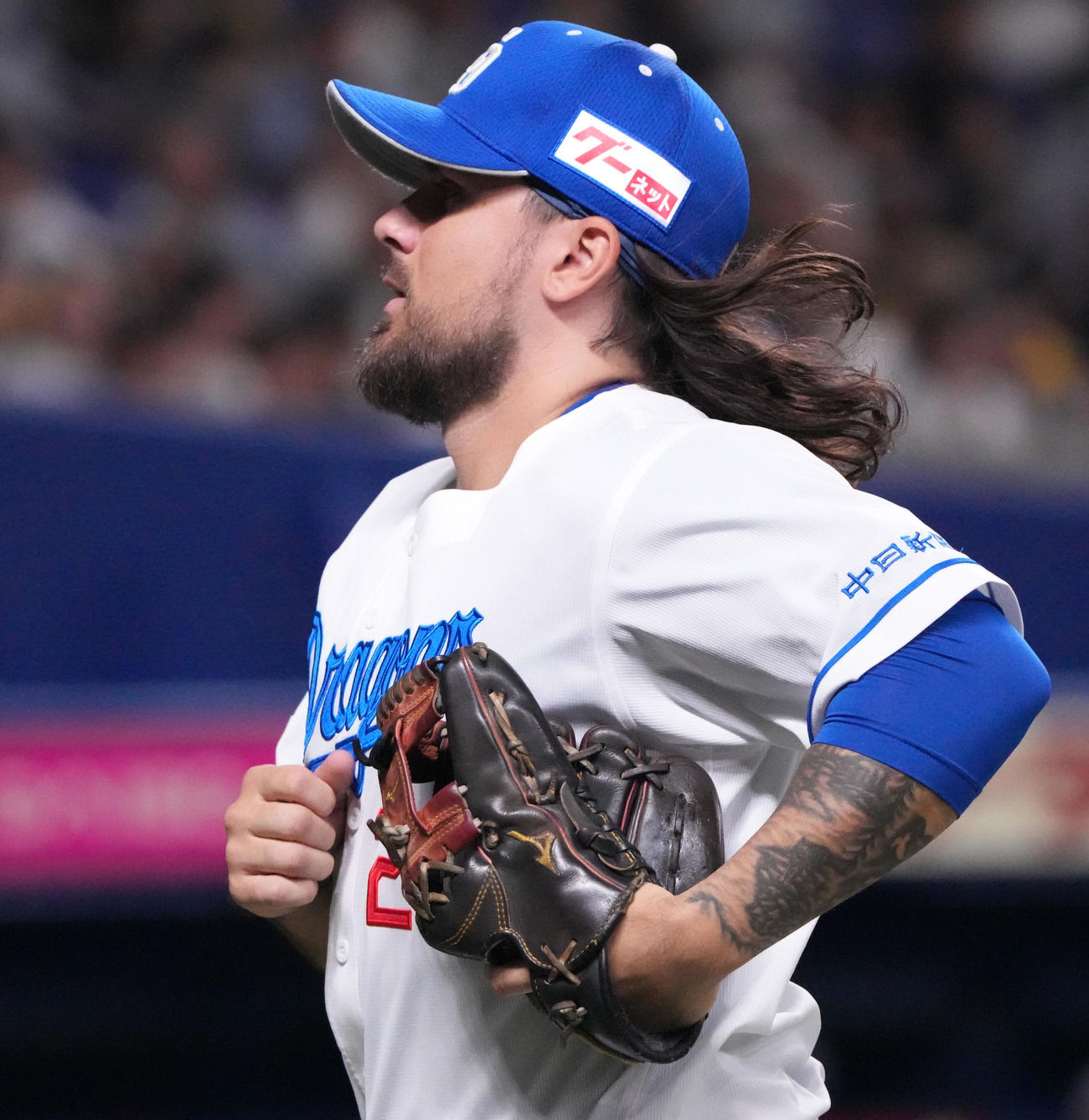 チェイビスの愛用するミズノ社製のグラブ