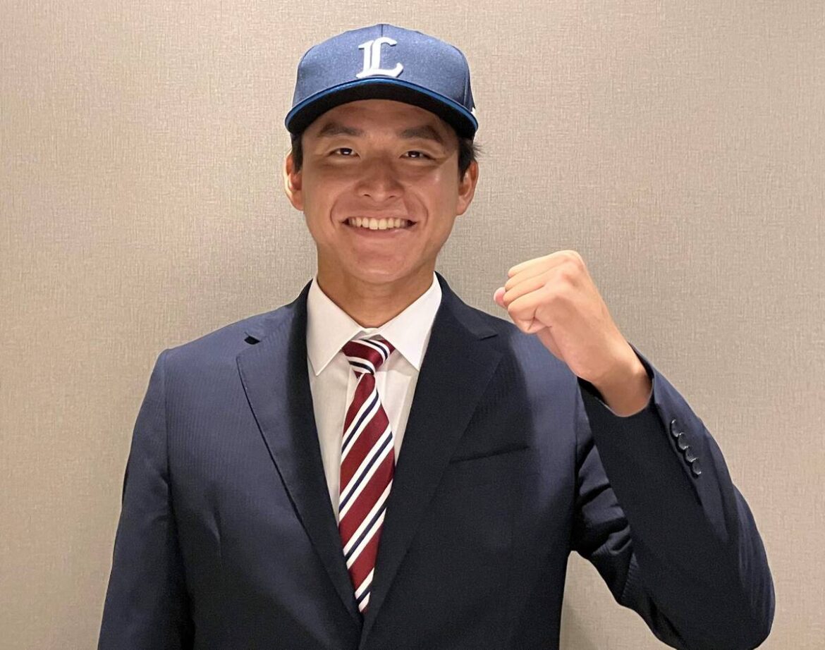 pitcher Hiroto Hiraguchi of Nihon Keizai University, who was selected fifth overall by the development team (provided by the team)