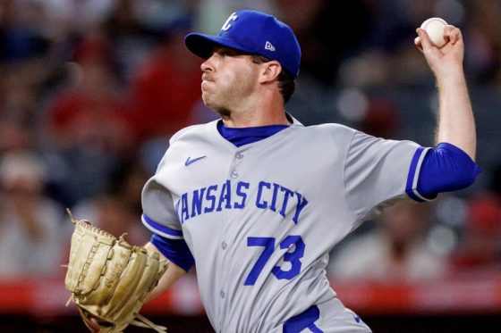 ロッテ、MLB通算162登板のロング入団を発表 左腕から最速155キロ…サブロー監督も期待 | Full-Count ロッテ、MLB通算162登板のロング入団を発表 左腕から最速155キロ…サブロー監督も期待 | Full-Count