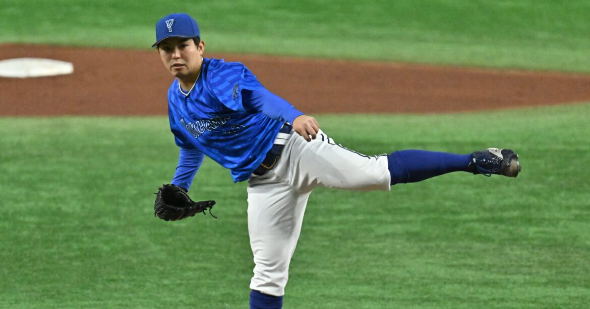 「あれで僕の人生が変わった」DeNA東克樹が明かす三浦大輔前監督への感謝と30歳目前のリーダーの自覚「仲がいいだけじゃ優勝できないから」 - プロ野球 - Number Web