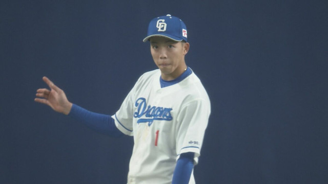 中日ドラゴンズ 岡林勇希選手（23）“三井ゴールデン・グラブ賞” 4年連続4回目の受賞 ｢ずっとBクラスなので、何とか優勝を｣