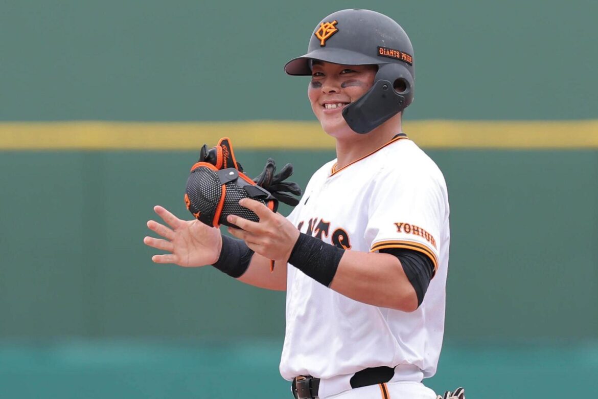 契約更改「保留」話題の巨人・山瀬慎之助、期待のプロスペクトだが 1軍定着の壁は厚く、厳しい正捕手争い: J-CAST ニュース 契約更改「保留」話題の巨人・山瀬慎之助、期待のプロスペクトだが 1軍定着の壁は厚く、厳しい正捕手争い: J-CAST ニュース