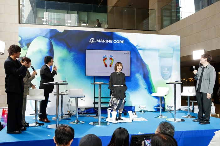 足裏測定・インソール 体験テージ　中央・登坂絵莉さん　