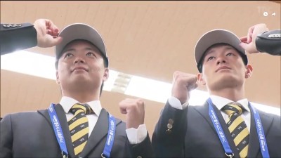 櫻井頼之介と新保茉良