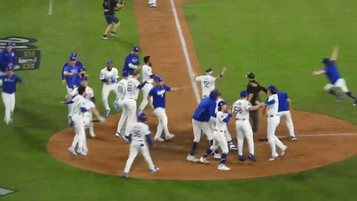 何度見ても泣ける‼️山本由伸選手が登板を覚悟の瞬間、フレディのホームラで登板を寸前のところで回避‼️18回の死闘に決着。NLCS優勝の時より喜ぶ大谷翔平選手#ohtani#yoshi#dodgers 何度見ても泣ける‼️山本由伸選手が登板を覚悟の瞬間、フレディのホームラで登板を寸前のところで回避‼️18回の死闘に決着。NLCS優勝の時より喜ぶ大谷翔平選手#ohtani#yoshi#dodgers