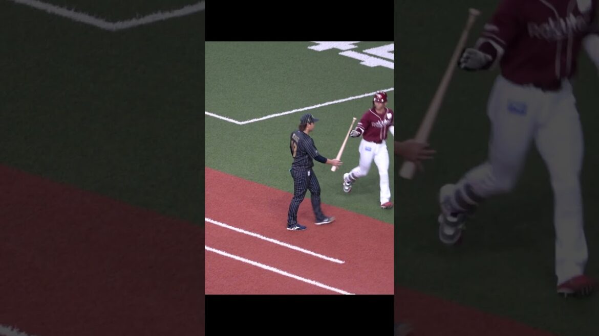 楽天・宗山のバットを拾う宮城大弥 #オリックスバファローズ #宮城大弥  #宗山塁