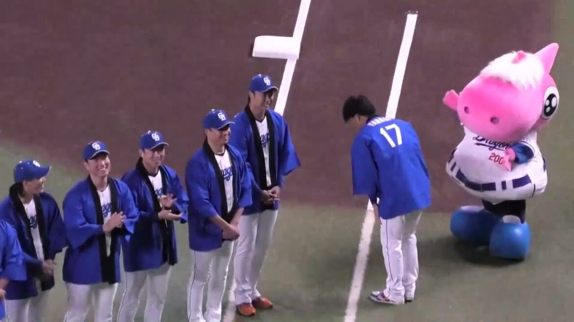 オープニングで11月22日は「#いい夫婦の日」#柳裕也 投手をいじる#井戸田潤 さん 中日ドラゴンズファンフェスタ2025