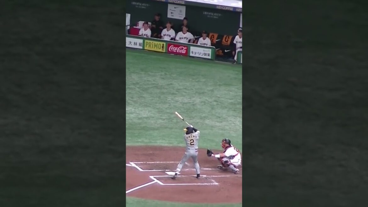 梅野隆太郎がグリフィンの高めの球に釣られて三振【 読売ジャイアンツ対 阪神タイガース2024年3月30日】