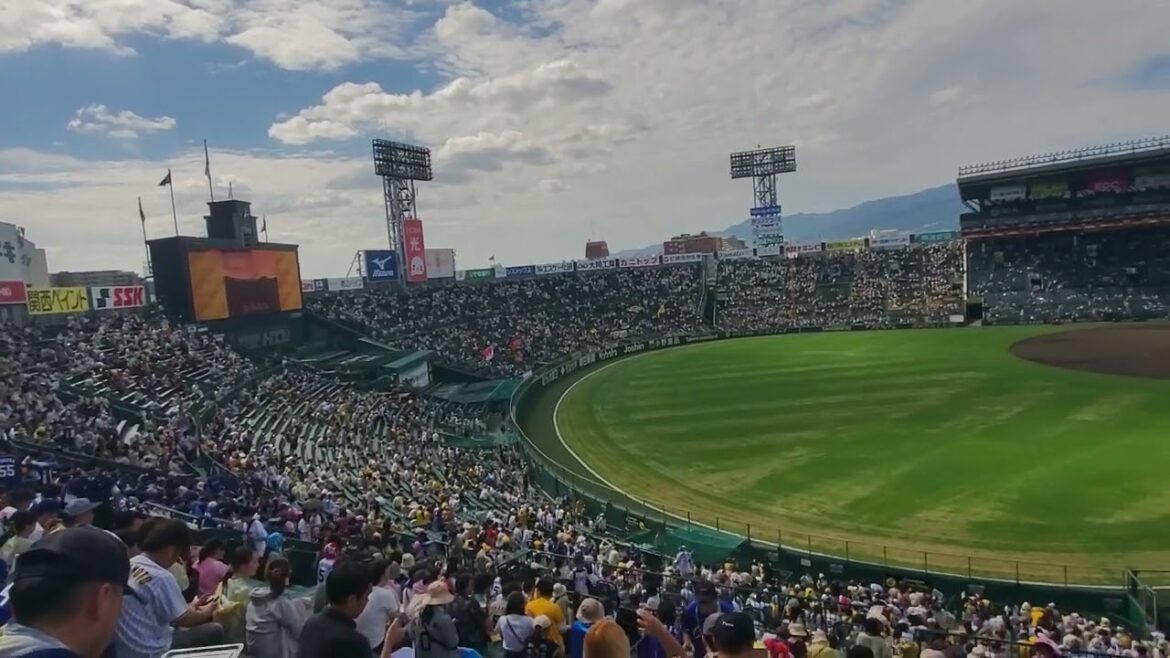 20250927　試合前に流れる｢六甲おろし (ｶﾗｵｹﾊﾞｰｼﾞｮﾝ) ~阪神ﾀｲｶﾞｰｽの歌~ ｣ 　阪神ﾀｲｶﾞｰｽ主催試合@阪神甲子園球場･ﾚﾌﾄ外野