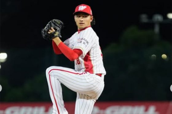 鷹、徐若熙の獲得を発表…背番号「18」 台湾出身の158キロ右腕、ド軍などとの争奪戦制す | Full-Count 鷹、徐若熙の獲得を発表…背番号「18」 台湾出身の158キロ右腕、ド軍などとの争奪戦制す | Full-Count