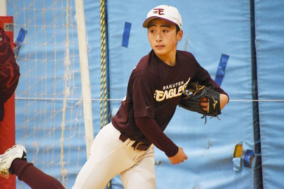 サッカー少年が”野球の虜” 僅か2年でプロの登竜門へ…楽天Jr.主将の「1日800回練習」 | Full-Count サッカー少年が"野球の虜" 僅か2年でプロの登竜門へ…楽天Jr.主将の「1日800回練習」 | Full-Count