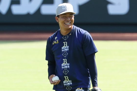 宮城大弥に”志願”の弟子入り 覚醒間近の育成・宮國凌空「得られることが多い」 | Full-Count 宮城大弥に"志願"の弟子入り 覚醒間近の育成・宮國凌空「得られることが多い」 | Full-Count