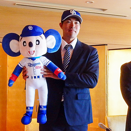 篠﨑国忠投手 仮契約