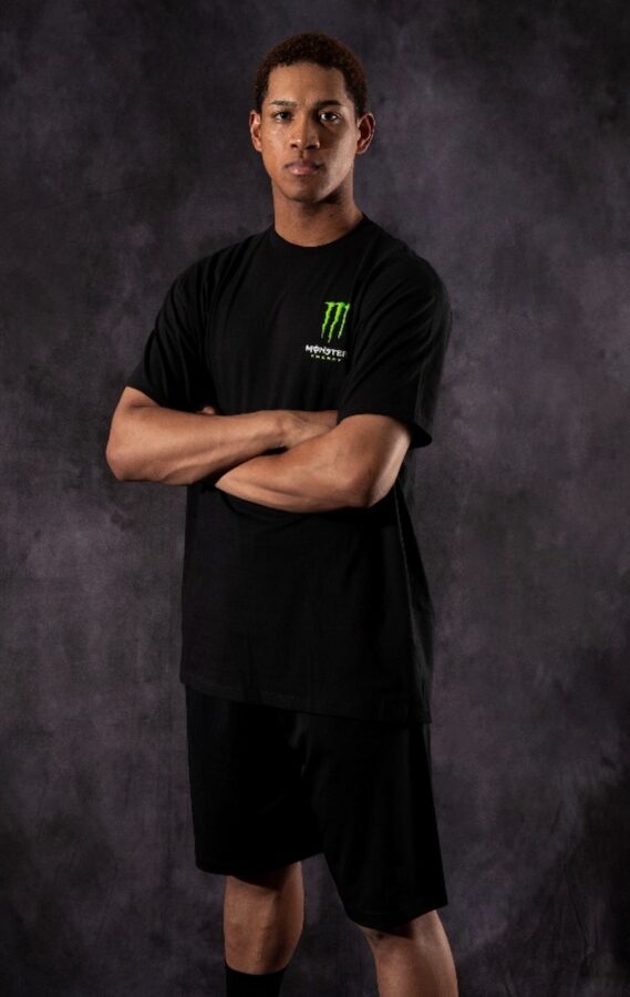 モンスターエナジー&万波中正選手 特別体験を手に入れろ