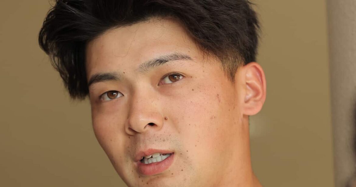 現役ドラフトでロッテに移籍する井上広大が球団施設を訪れあいさつ　「しっかりと結果を出して恩返ししたい」 - サンスポ