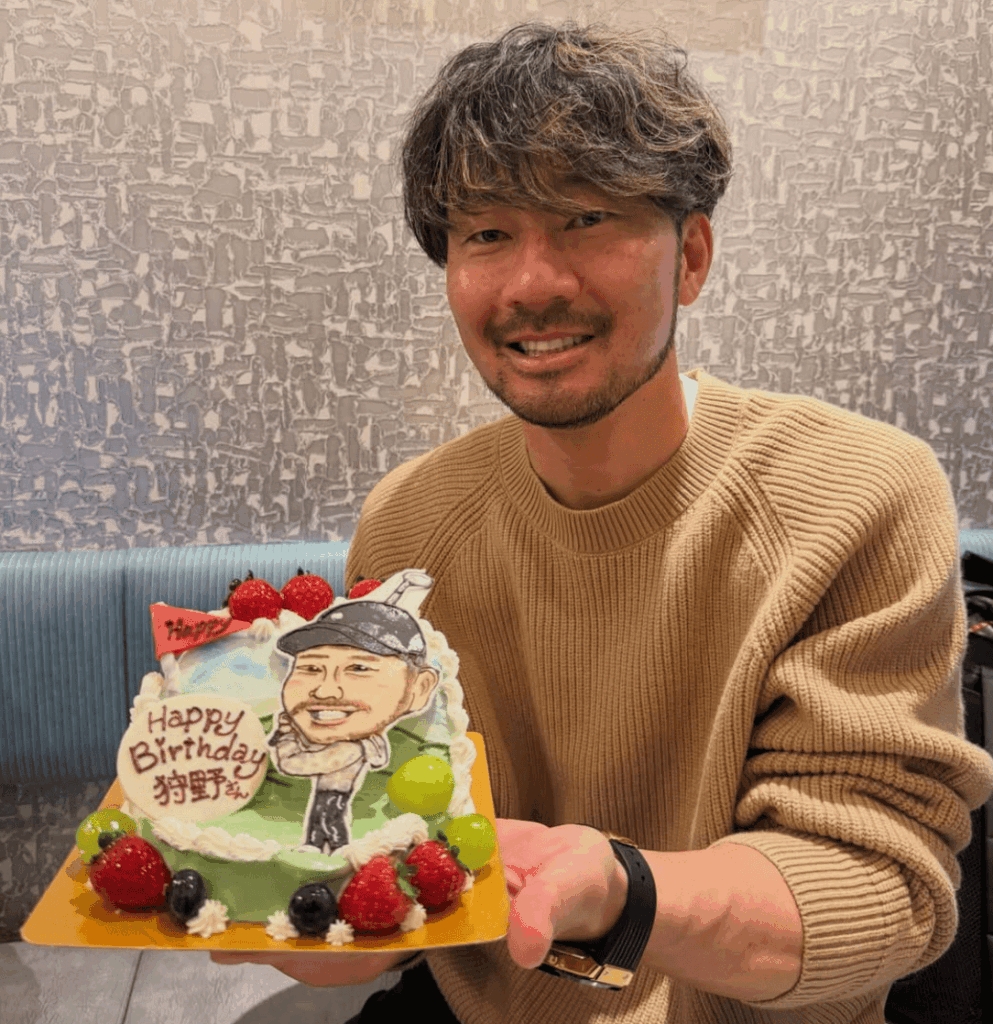 元阪神・狩野恵輔が43歳の誕生日を報告　ケーキと共に笑顔の写真を公開 | 話題の投稿 | スポーツブル (スポブル)
