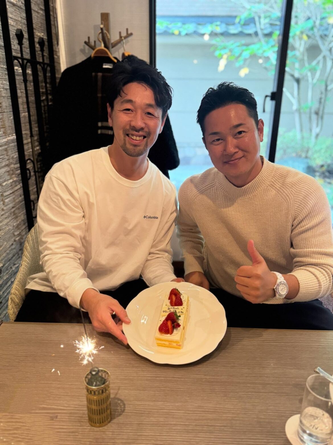 元楽天・銀次、中日復帰の阿部とのツーショット公開「青い炎を燃やして闘え！」 | 話題の投稿 | スポーツブル (スポブル)