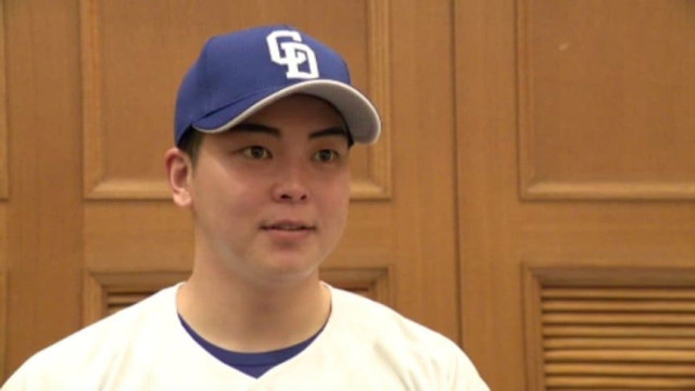 中日ドラゴンズが新人入団会見 聖カタ出身の桜井投手と愛媛MPの三上選手が日本一への貢献誓う 愛媛