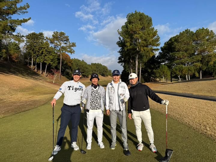 佐藤蓮がタイガースとして最後のイベントに参加 | 話題の投稿 | スポーツブル (スポブル) 佐藤蓮がタイガースとして最後のイベントに参加 | 話題の投稿 | スポーツブル (スポブル)