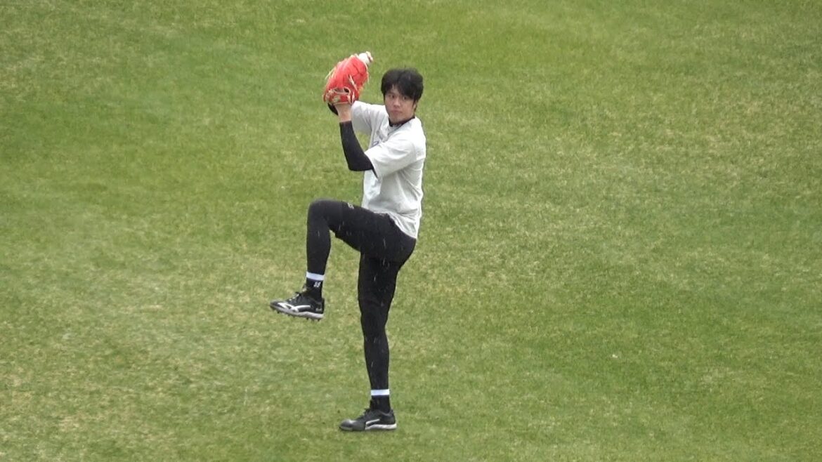 【才木浩人】来年メジャー挑戦予定の虎のエースが2026年早くも始動!昨年最優秀防御率のタイトルを獲得したが満足せずキャリアハイを目指し雪舞う中練習に励む!【阪神新人合同自主トレ2日目】2026.1.8 【才木浩人】来年メジャー挑戦予定の虎のエースが2026年早くも始動!昨年最優秀防御率のタイトルを獲得したが満足せずキャリアハイを目指し雪舞う中練習に励む!【阪神新人合同自主トレ2日目】2026.1.8