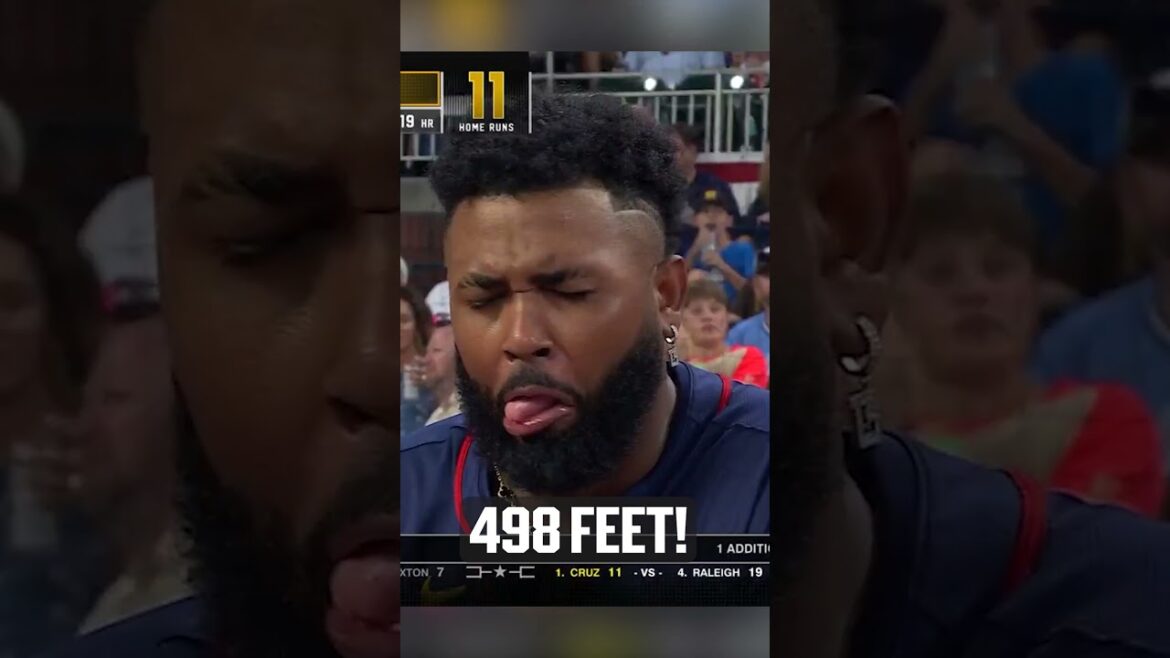 ONEIL CRUZ HIT ONE OUT OF THE STADIUM 🤯