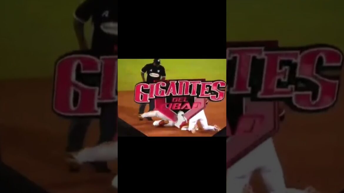 PELOTAZO EN LA CARA SUFRE ALBERTO RODRIGUEZ #beisbol #mlb #mlblb #baseball #licey #pelota #padres